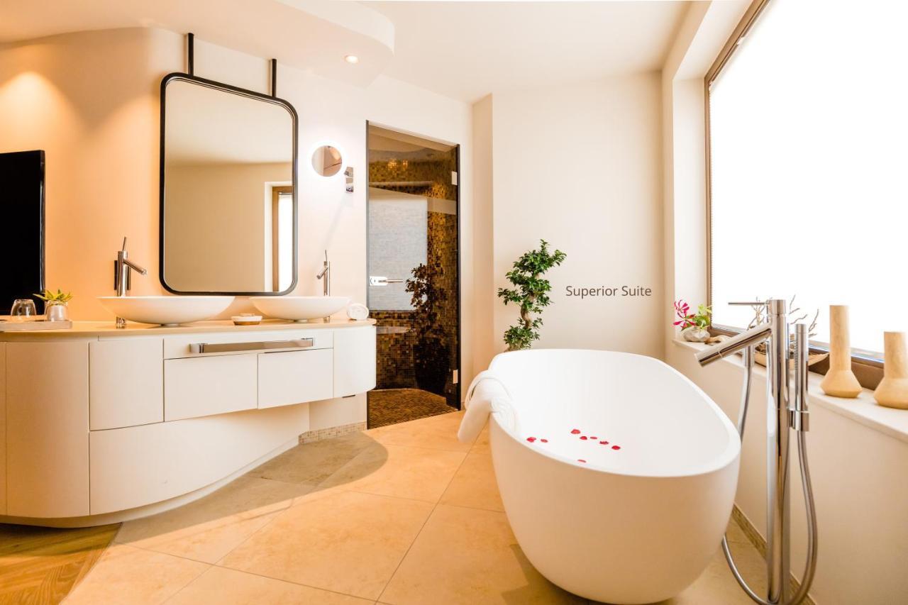 Hotel Neues Tor บัดวิมพ์เฟิน ภายนอก รูปภาพ