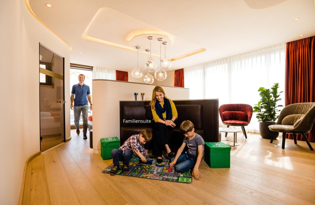 Hotel Neues Tor บัดวิมพ์เฟิน ภายนอก รูปภาพ