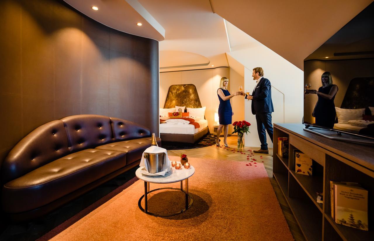 Hotel Neues Tor บัดวิมพ์เฟิน ภายนอก รูปภาพ