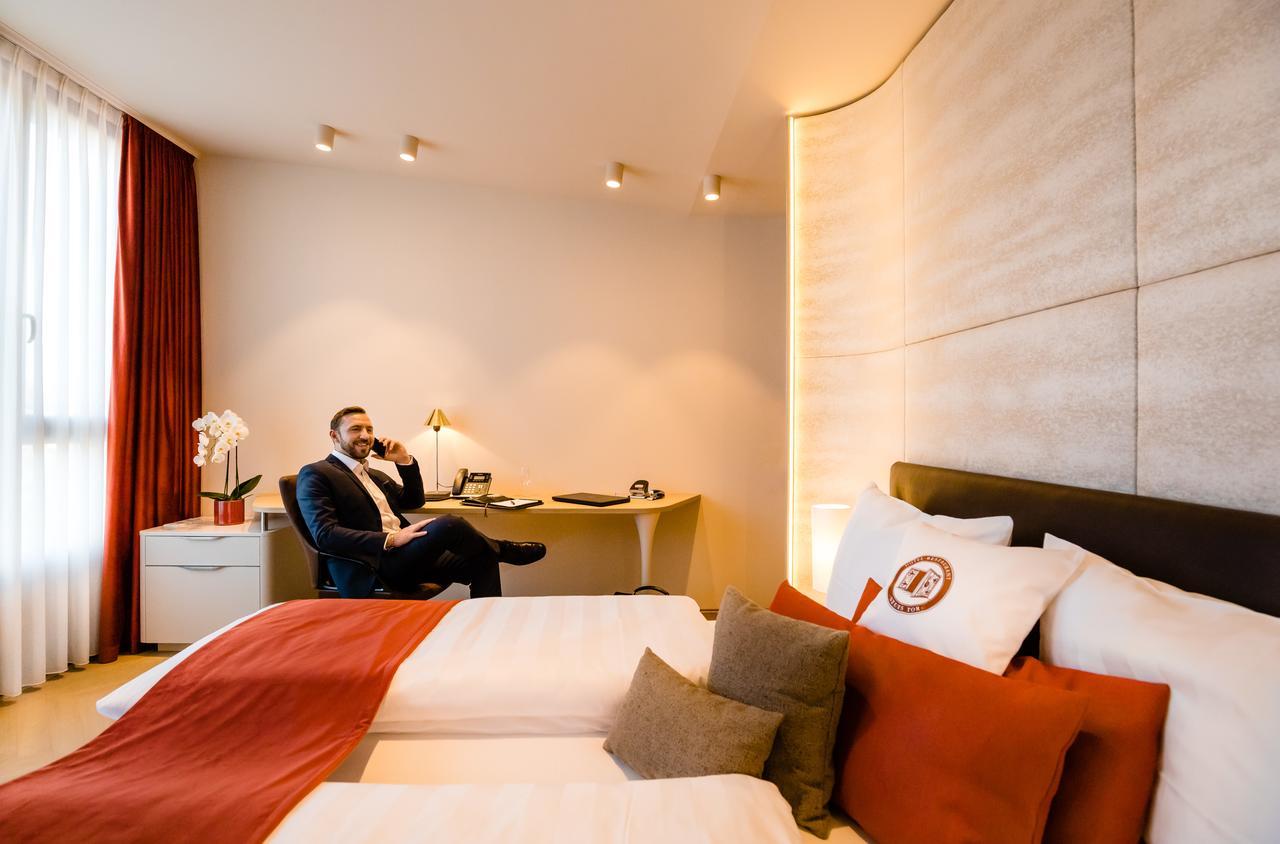 Hotel Neues Tor บัดวิมพ์เฟิน ภายนอก รูปภาพ